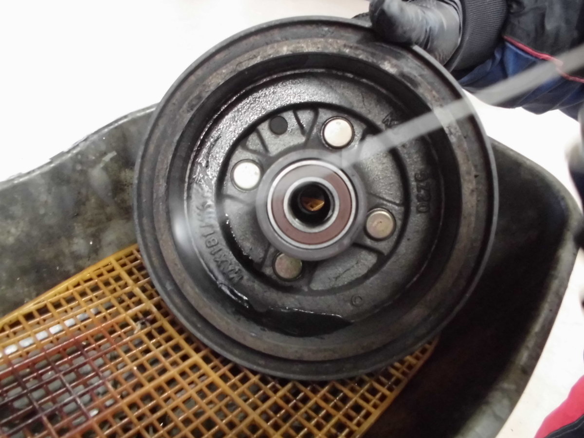 ブレーキクリーニング！！ ウッドベル 整備 修理 作業 スタッフブログ