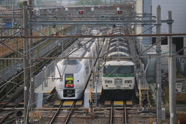 185系0番台 踊り子 C4編成5両 廃車回送用 185系0番台 踊り子色 (5両セット) (鉄道模型) - ホビーサーチ