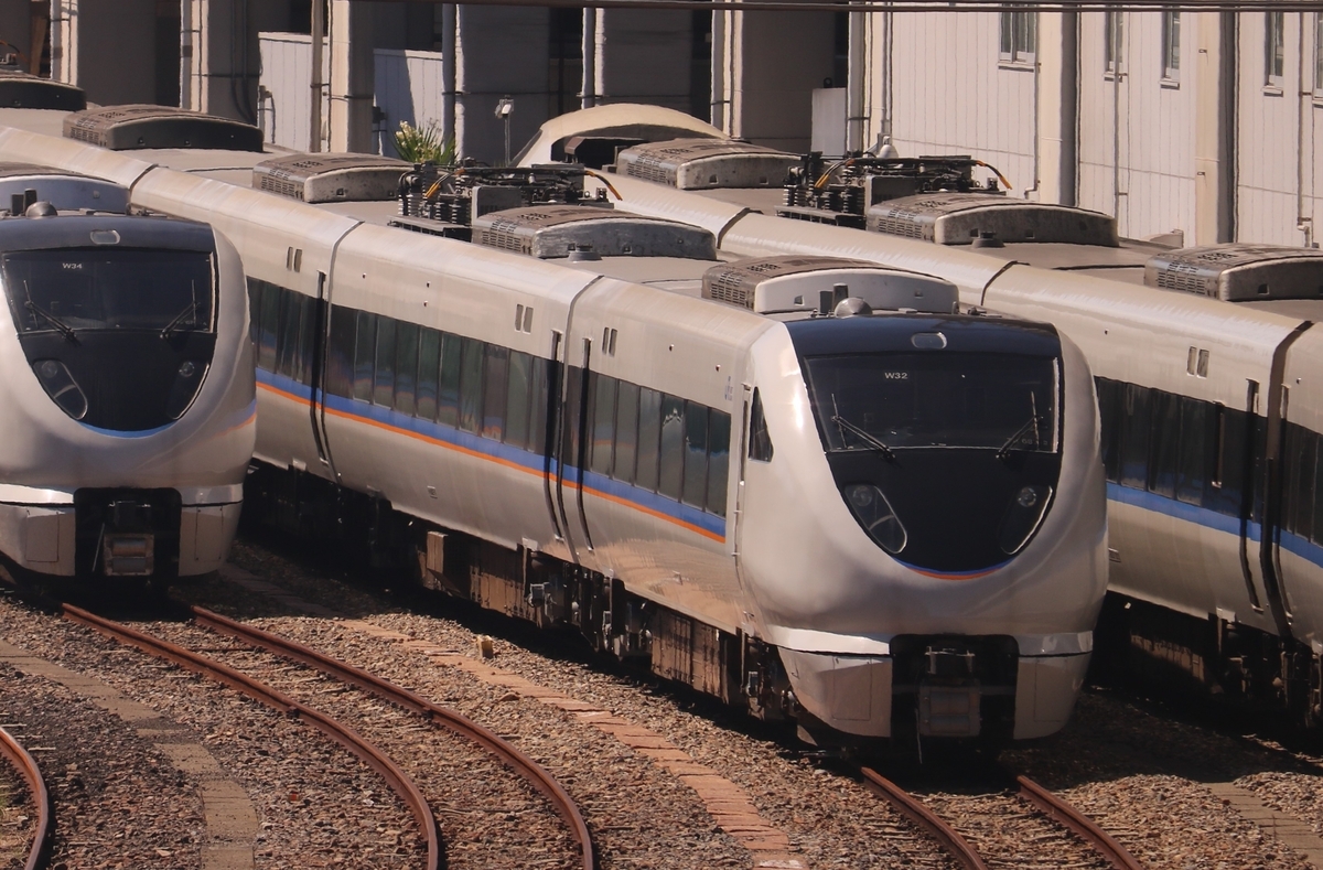 人気新品 しらさぎ 683系4編成目運用開始も、681系も引き続き充当！完全 鉄道模型