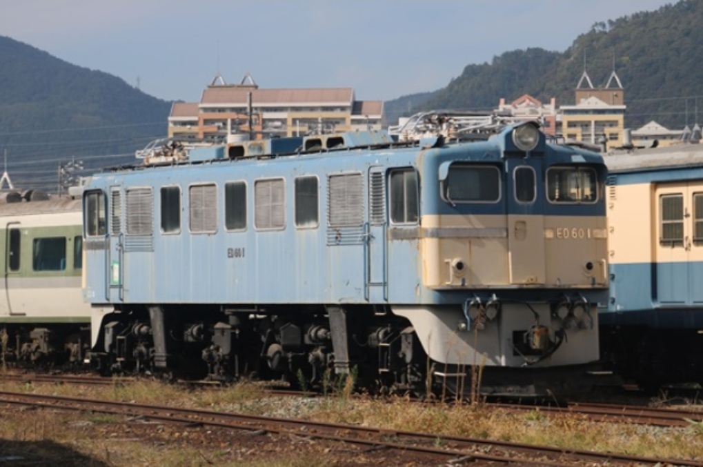 鉄道模型 1号機関車 保存車+客車1両付 完全保存版】 1号機関車 保存車＋客車4両 (木箱・5両セット