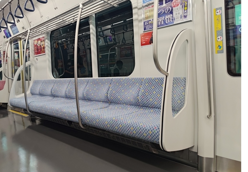 祝】東臨71-000形デビュー！内装の様子を一番列車で観察！ - てつとお