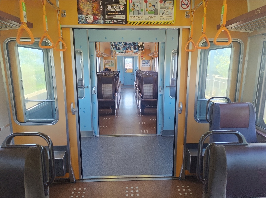 1つで3種の車内を楽しめるクハだけ古い謎の編成 721系5100番台とはなん