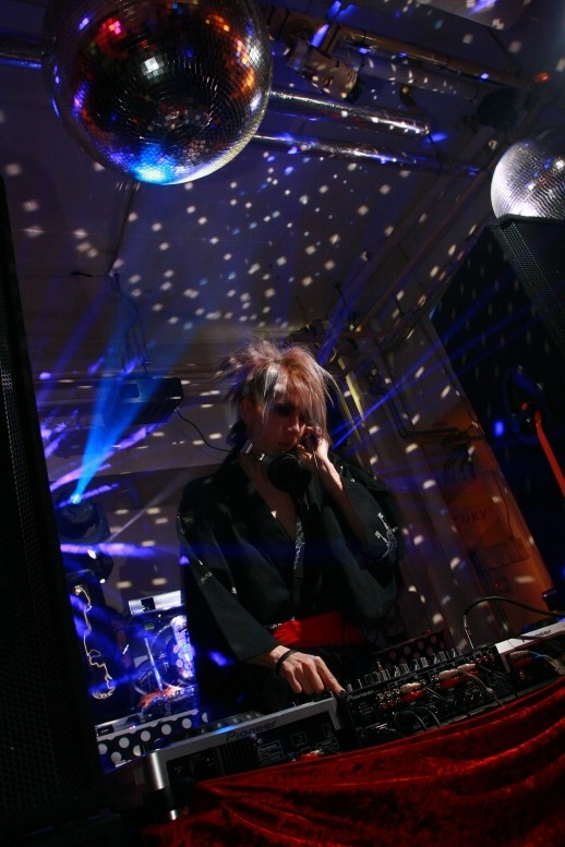 f:id:e_three:20120418020231j:image:w400