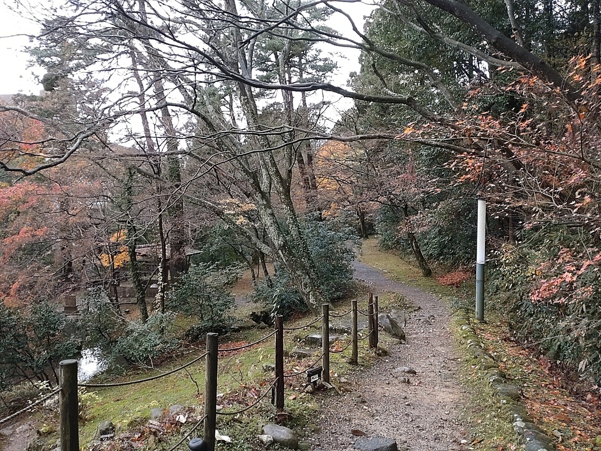 鶴仙渓の遊歩道