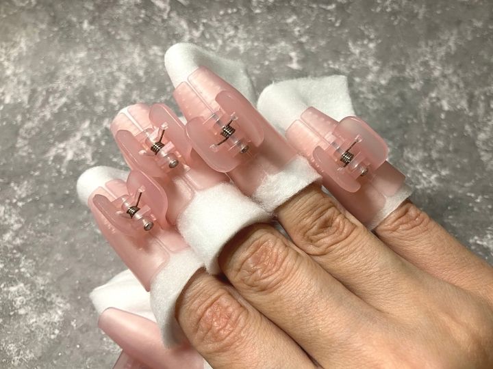 ジェルネイルはアセトンと除光液どっちでオフする？注意点まとめ