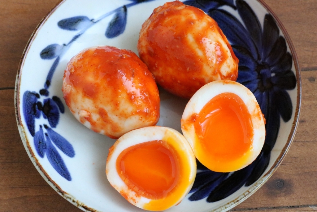 ピリ辛とろとろ 半熟たまごのコチュジャン漬け で白ごはんのおかわりが止まらない メシ通 ホットペッパーグルメ