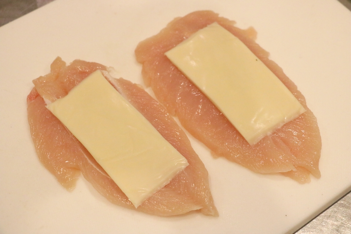 少しの油でカリッと ささみのチーズインクミンフライ 面倒な衣づけはこの方法でラクラク エダジュン メシ通 ホットペッパーグルメ