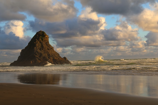 karekare.beach