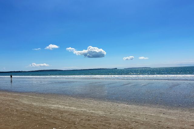 long.bay.beach2