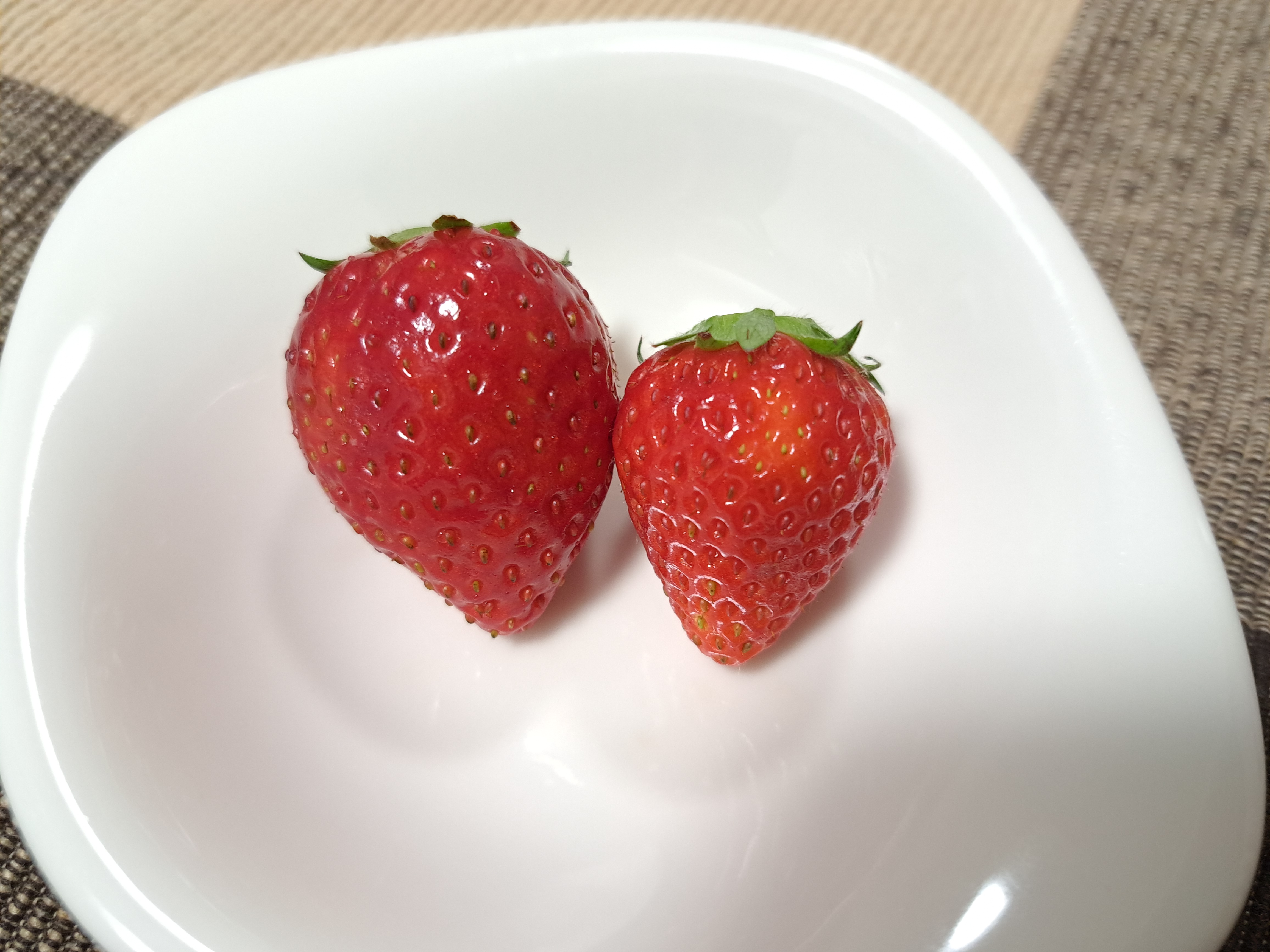 白い皿に乗せたよつぼし
