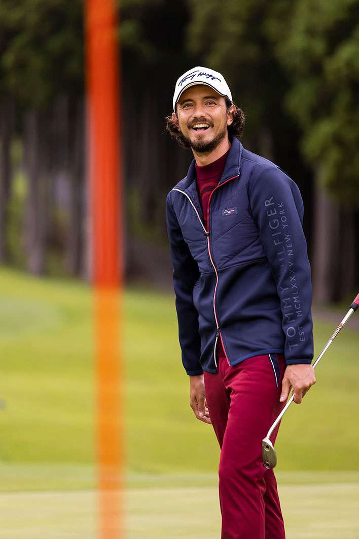 深まる季節を連想させるカラーが決め手！冬ゴルフに個性と彩を｜トミー