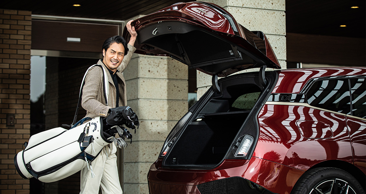 新しい自分に出会う BMW「iX」で味わう歓びと興奮 - BRUDER