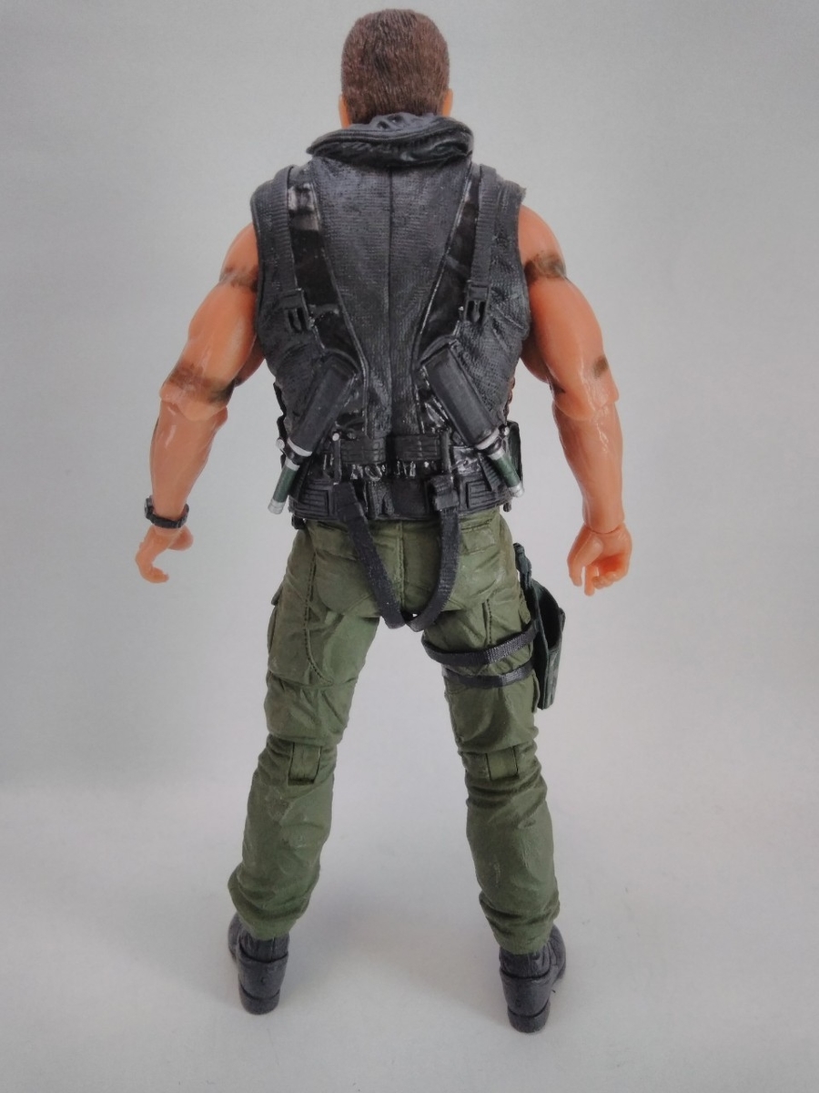 NECA ネカ　コマンドー フィギュア ジョン・メイトリックス Amazon.co.jp: ネカ コマンドー 30周年記念 7インチ アクション