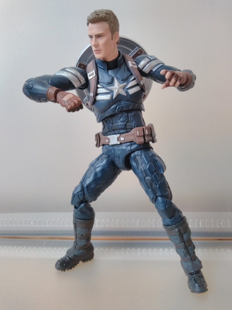 MAFEX マフェックス キャプテン・アメリカ (ステルススーツ