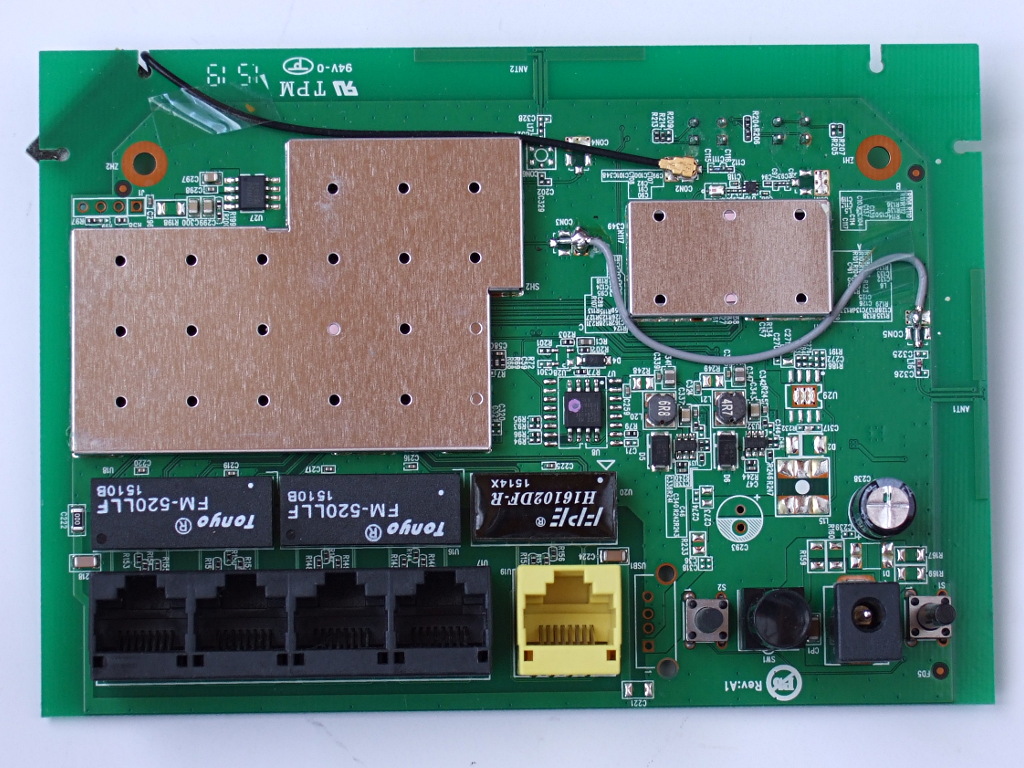 corega CG-WFR600 の内部 - ごくつぶしひまつぶし
