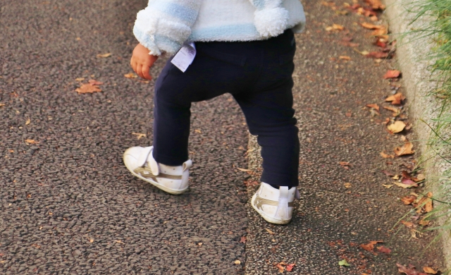 １歳になった子供がまだ歩かない 今から出来る事５つ紹介します 笑美せんせいの子育てブログ
