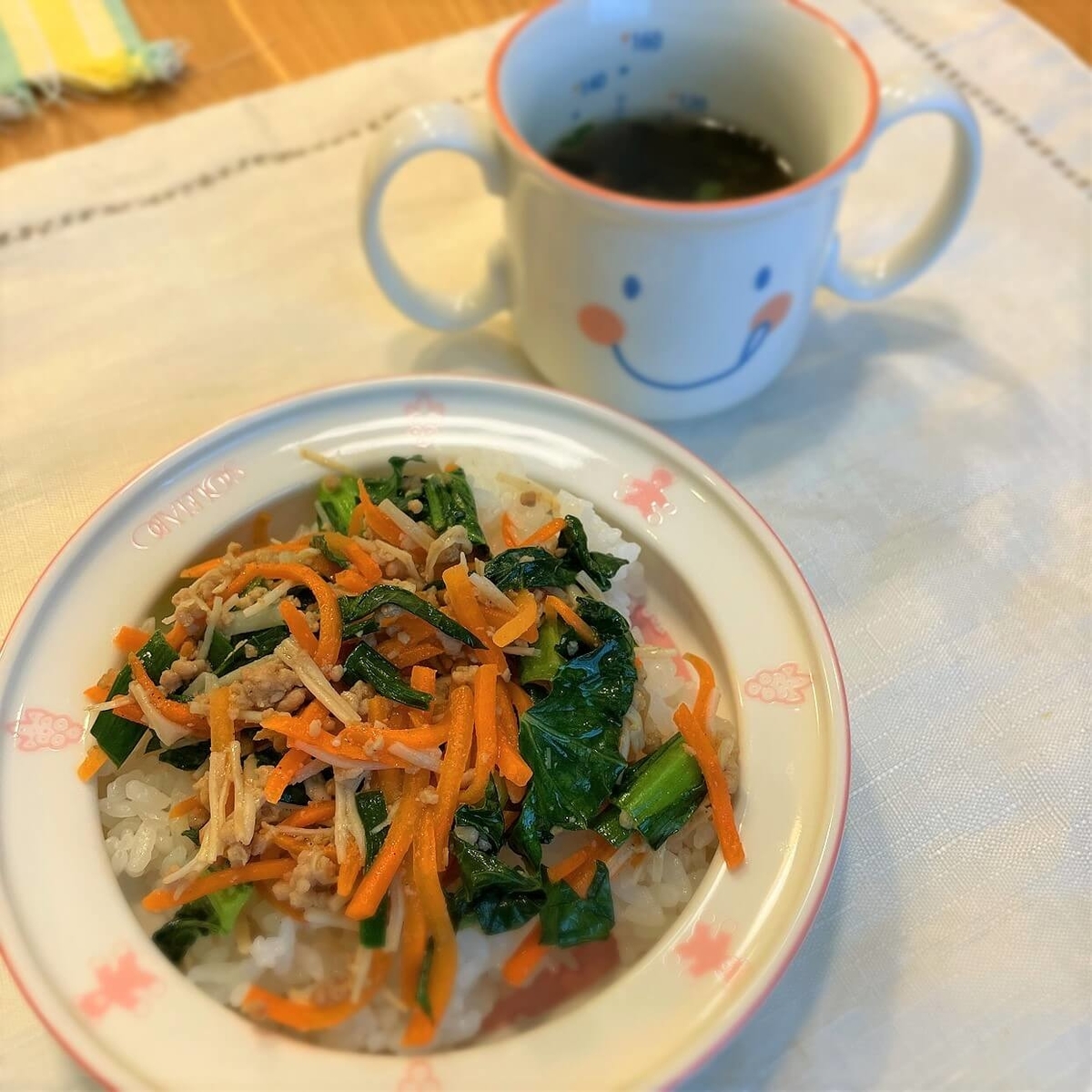 そぼろと野菜のビビンバと韓国風スープの出来上がり（子供用）