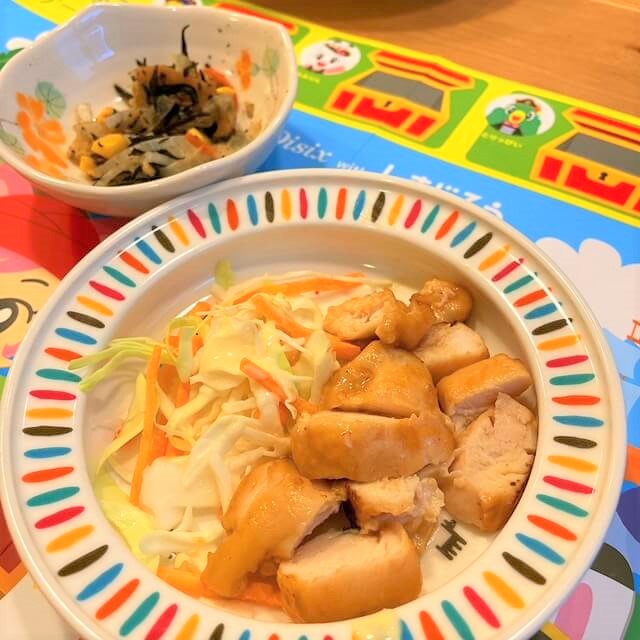 鶏マヨ照焼きとひじき煮の出来上がり（子供用）