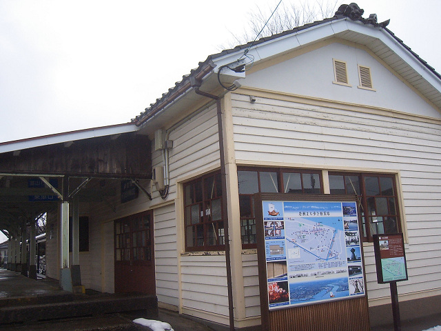 ＪＲ富山港線の東岩瀬駅（保存駅舎）