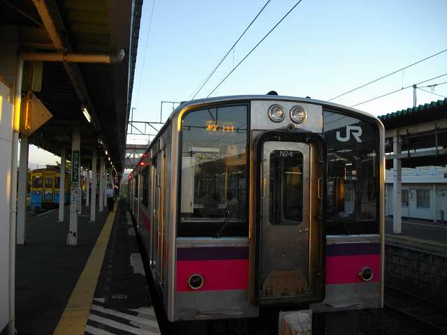 羽後本荘駅ホーム