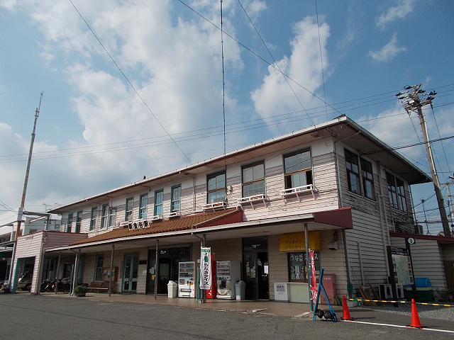 新金谷駅外観