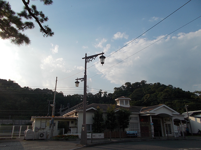 用宗駅外観