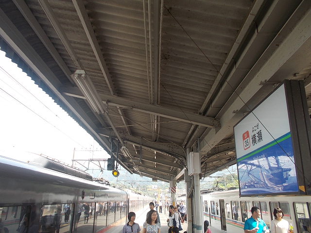 横瀬駅ホームの様子