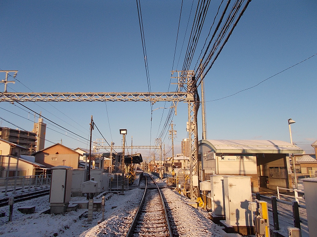 加納駅外観