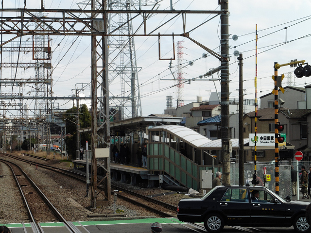 小田栄駅ホーム（下り）