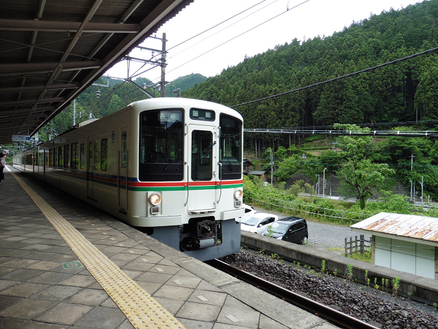 飯能行き各駅停車（4000系）