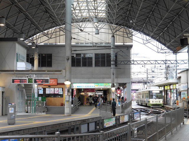 広電西広島駅構内