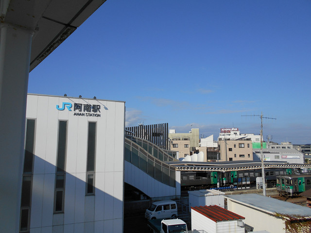 朝の阿南駅