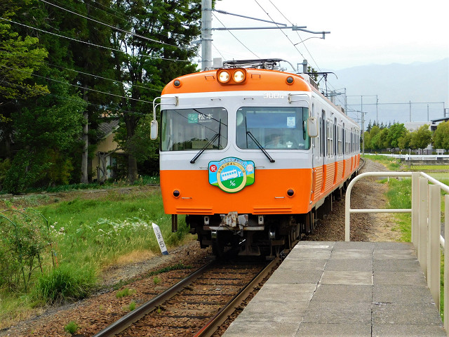 松本行き列車（北新・松本大学前16：21発）