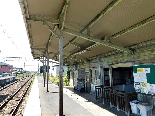 新八日市駅構内