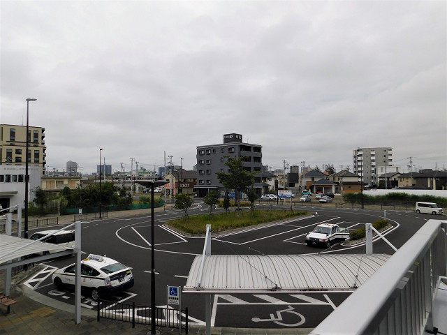 富沢駅東口ロータリー