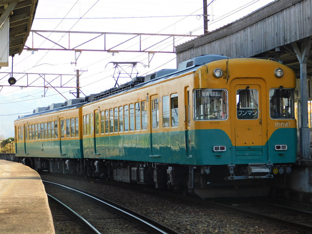 電鉄富山行き普通列車（寺田12：16着）