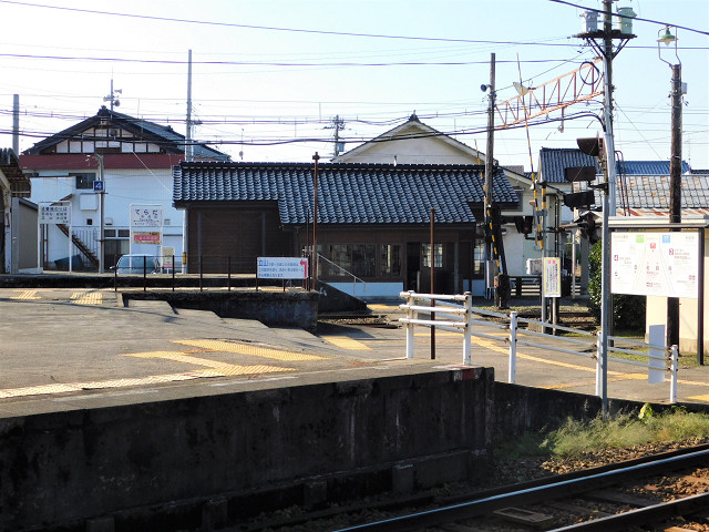 寺田駅構内