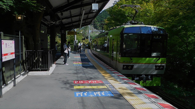 展望列車「きらら」（貴船口10：51発）