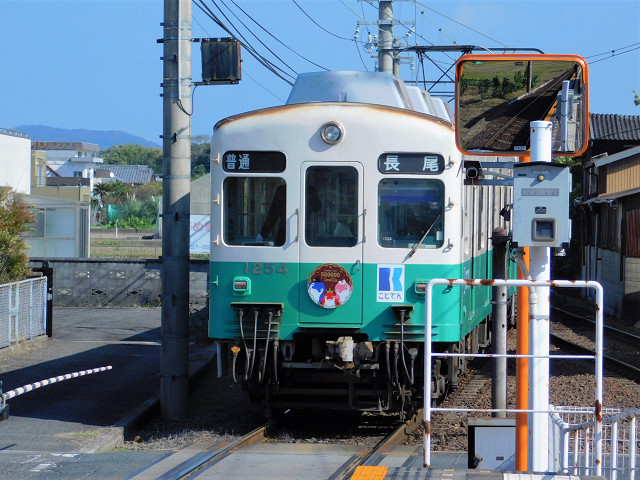 長尾行き普通列車（井戸13：10発）