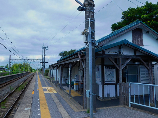 下総松崎駅１番線ホーム・駅舎