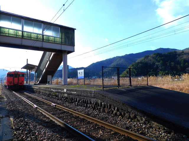 養父駅ホーム