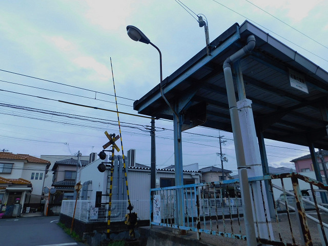 近義の里駅外観