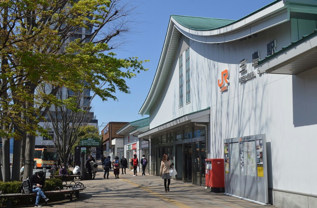 三島駅 喫煙所 駅前喫煙所lab 三島駅 喫煙所 駅前喫煙所lab