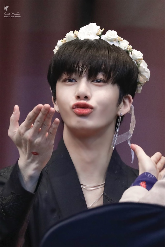 monsta x キヒョン ピアス ロングピアス&チェーンチョーカーでヒョンウォンのアクセサリー