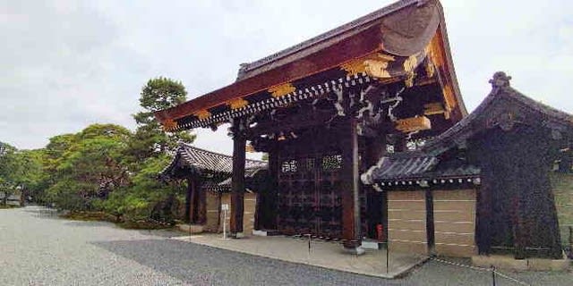 建礼門