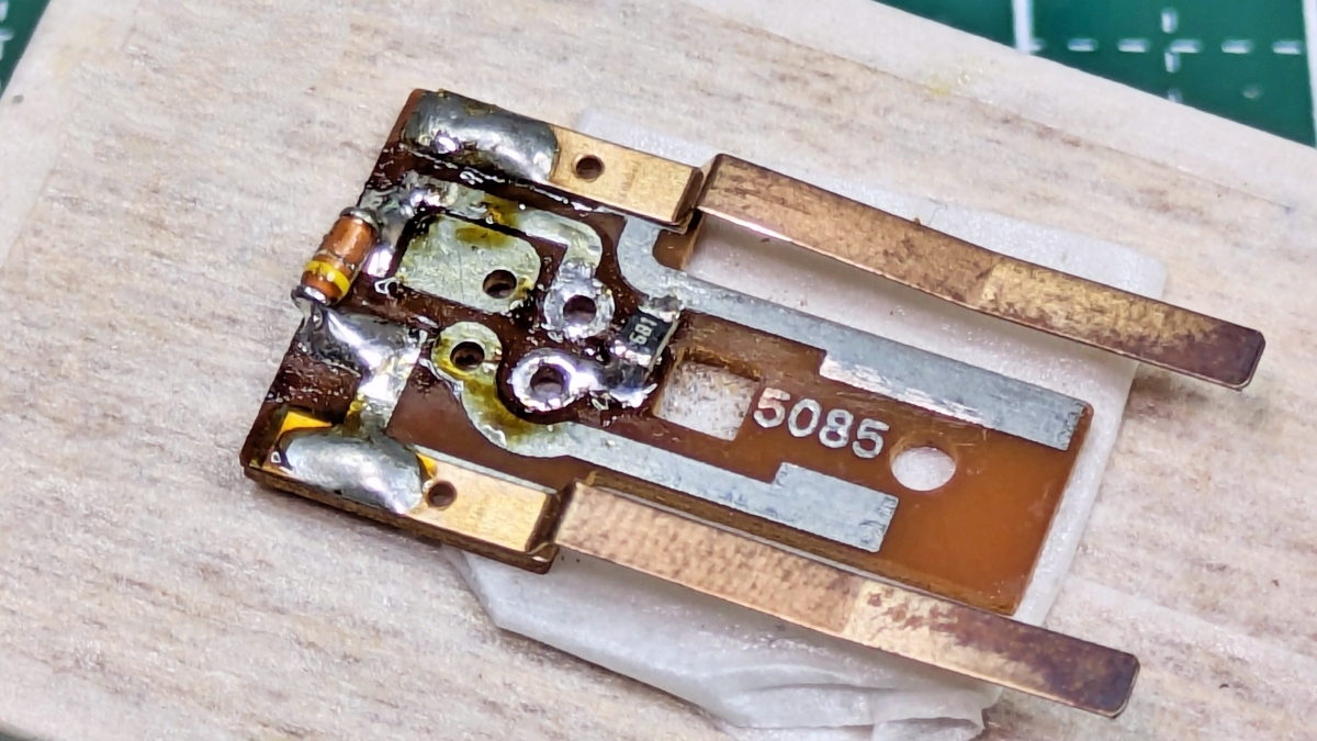 DD54 34 kato ライト点灯動力動作確認済 LED交換】KATO旧製品のライト電球をLED化【Nゲージ】 - エルム