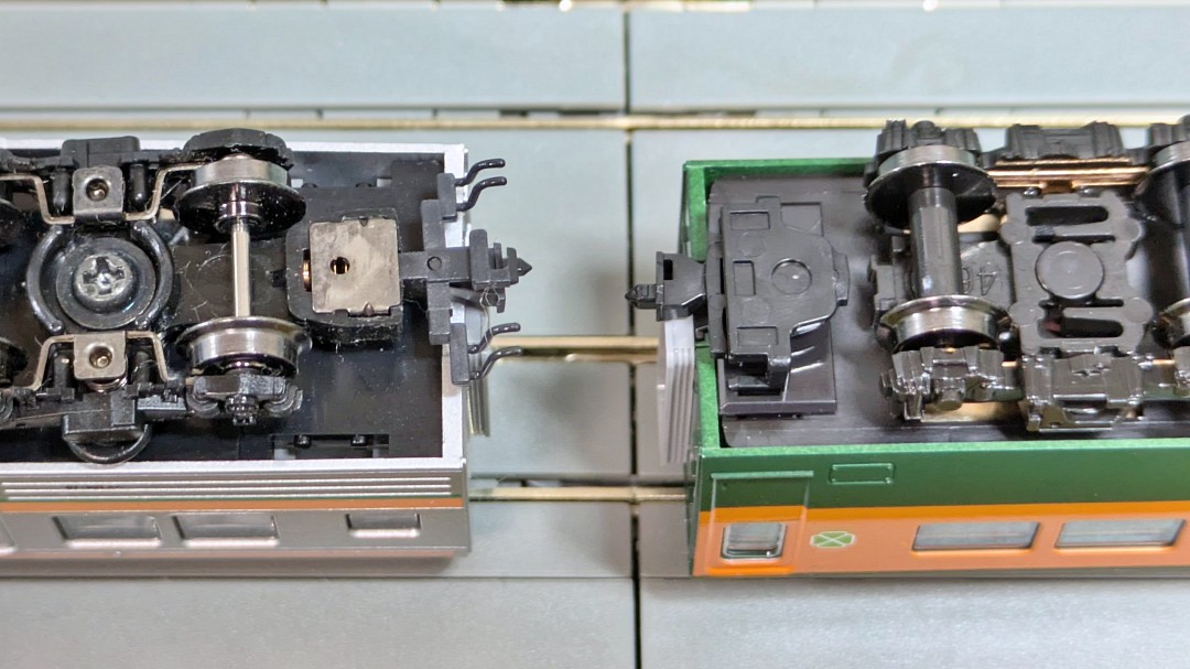 Nゲージ連結器】113系サロの連結 KATO+TOMIX BM用フック付きカプラー