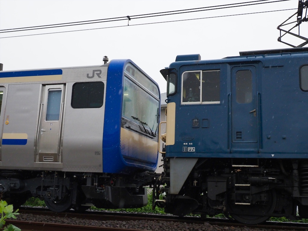 E235系 J-11編成 新津配給の撮影 - 女将さーん鉄道撮影の時間