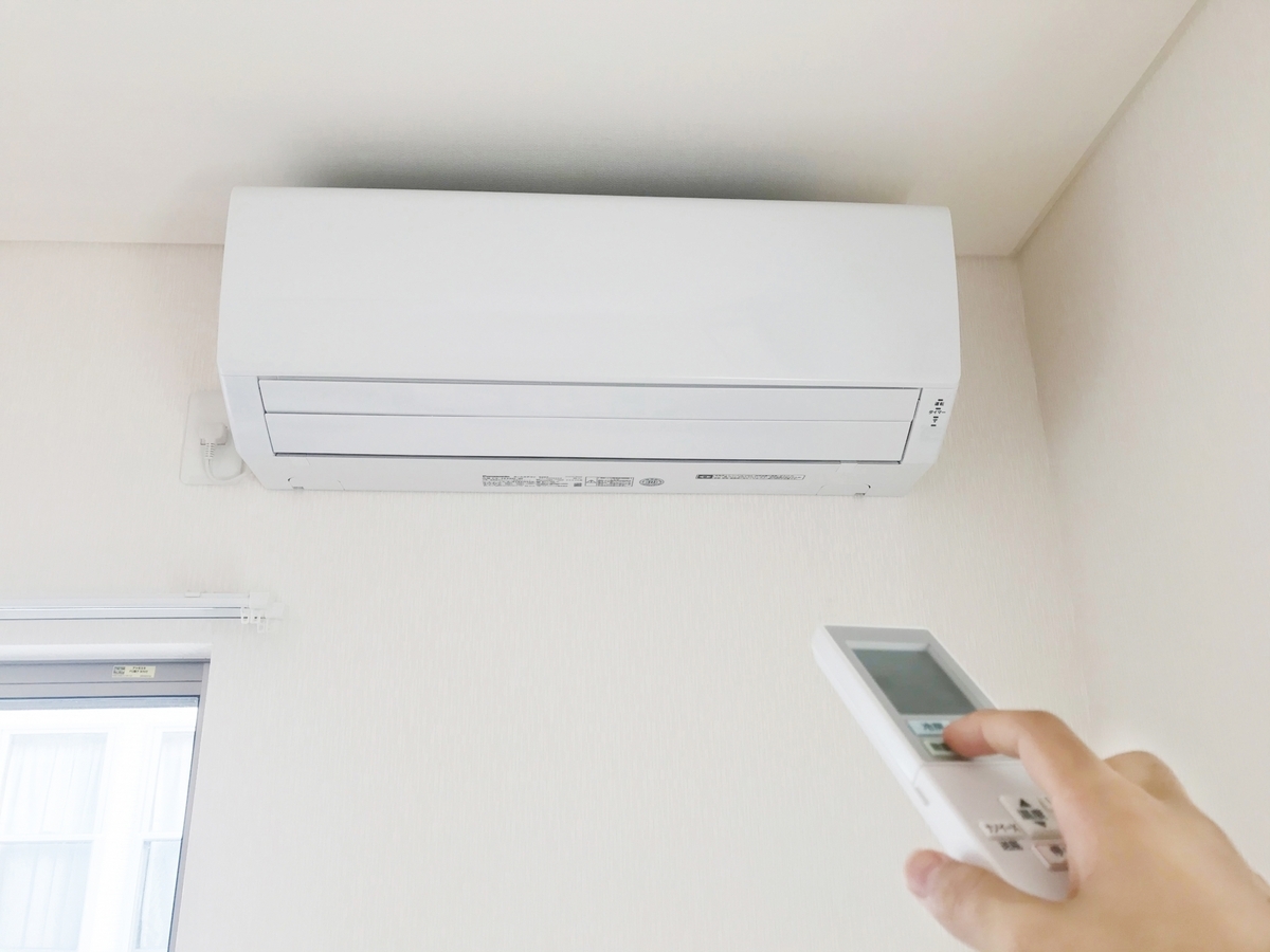 エアコンの電気代の節約術を解説！冷房と暖房の電気代の計算方法も 