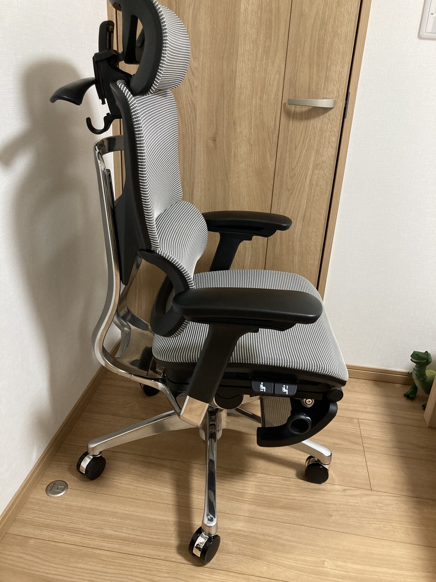 徹底調査した結果、仕事用椅子にオススメのCOFO Chair Premium
